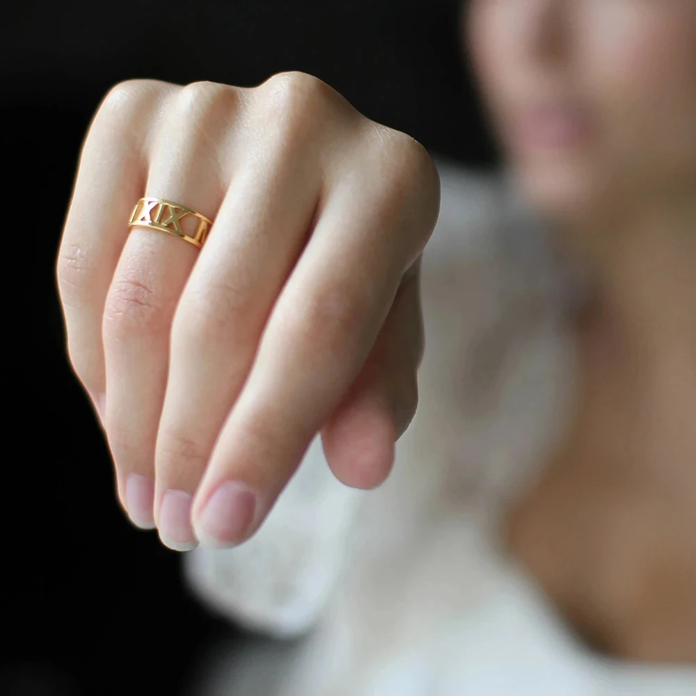 Anel aberto com nome de letra  - Wedding Zone avaliação e preço